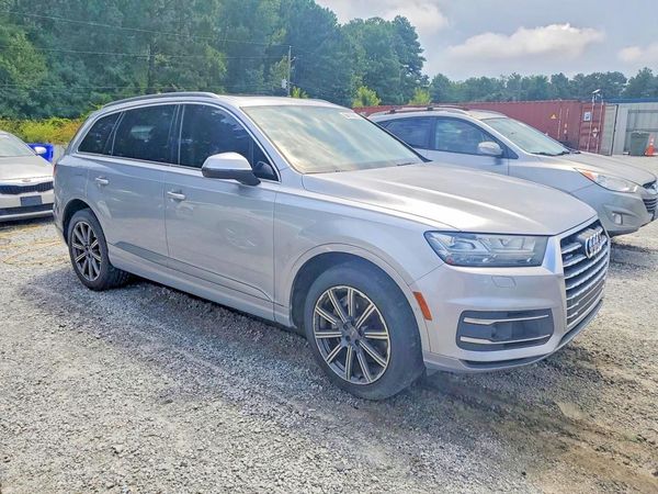 2017 AUDI Q7 quattro Premium Plus