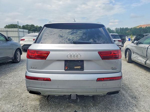 2017 AUDI Q7 quattro Premium Plus