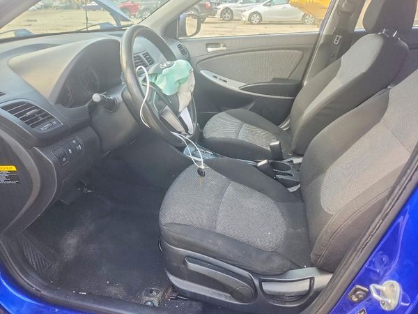 2012 HYUNDAI ACCENT GL (Middle-low grade)