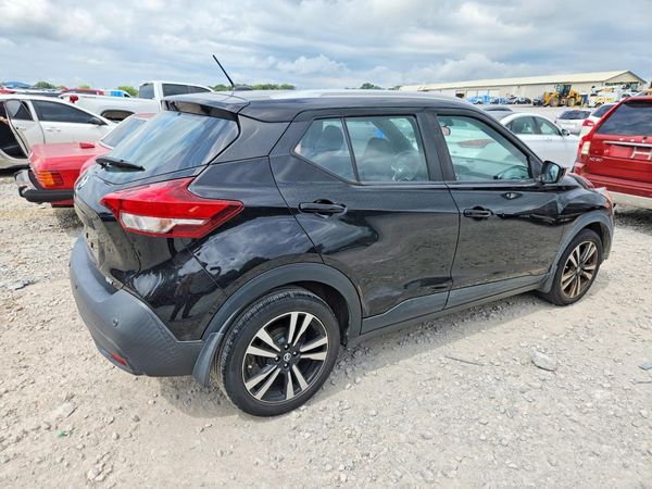 2020 NISSAN KICKS