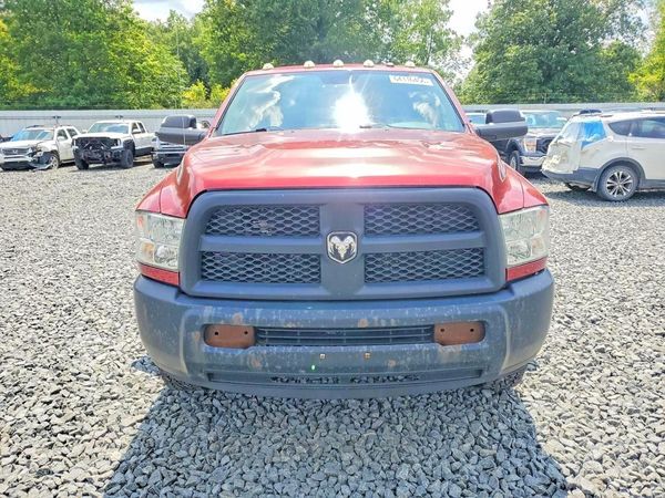 2014 RAM 2500 ST CREW CAB 4X4