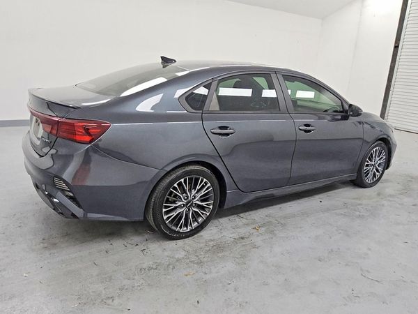 2024 KIA FORTE GT Line