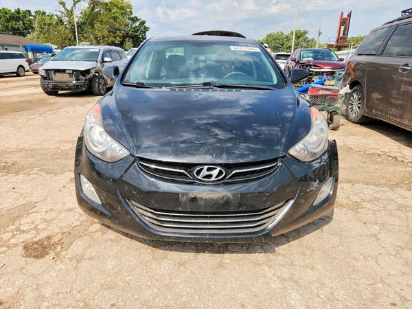 2013 HYUNDAI ELANTRA
