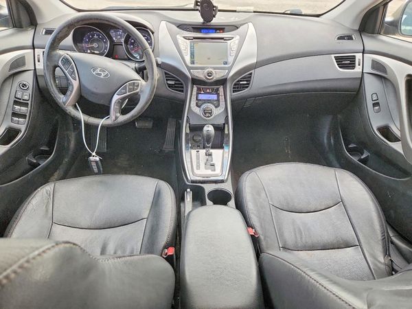 2013 HYUNDAI ELANTRA
