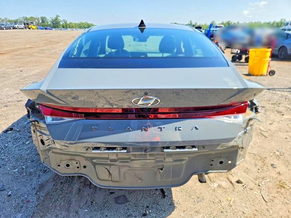 2021 HYUNDAI ELANTRA Blue