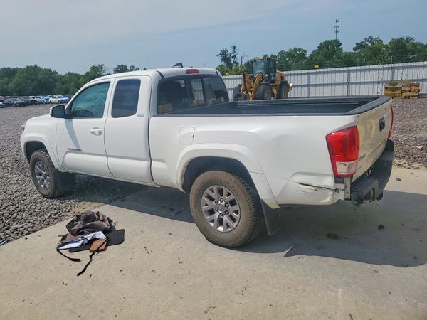 2016 TOYOTA TACOMA