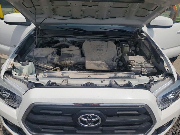 2016 TOYOTA TACOMA