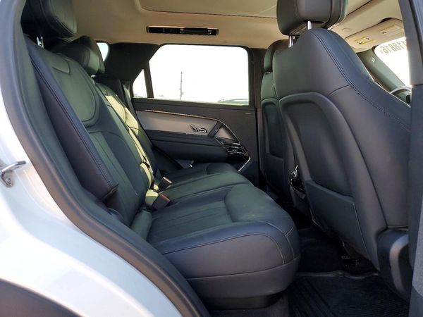 2024 LAND ROVER RANGE ROVER SPORT P360 SE
