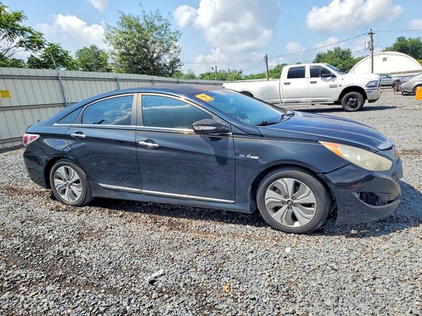 2013 HYUNDAI SONATA Hybrid / Hybrid Limited