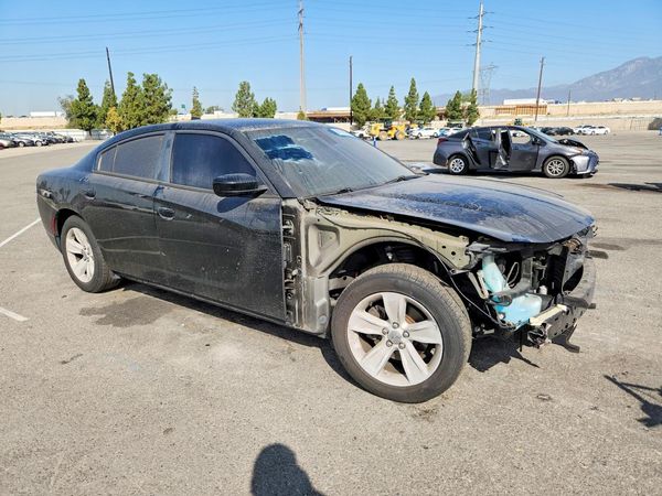2015 DODGE CHARGER SXT