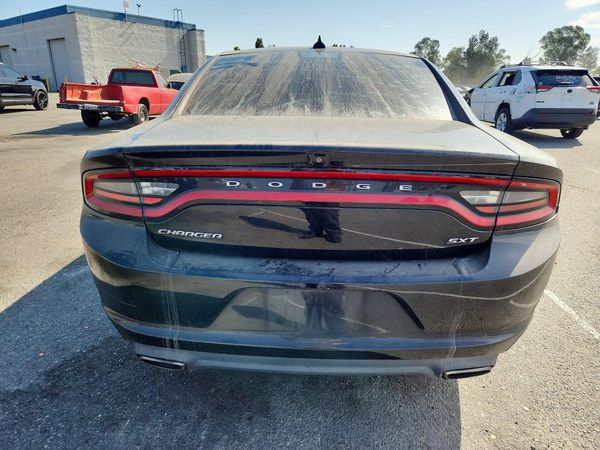 2015 DODGE CHARGER SXT
