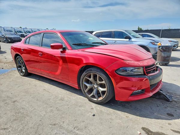 2015 DODGE CHARGER SXT