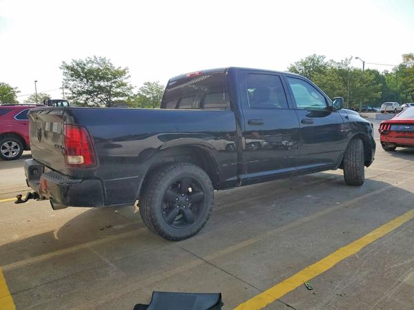 2014 RAM 1500 ST CREW CAB 4X4