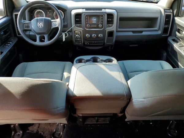 2014 RAM 1500 ST CREW CAB 4X4