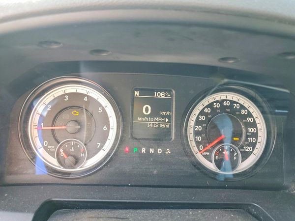 2014 RAM 1500 ST CREW CAB 4X4