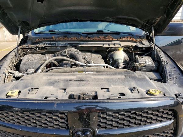 2014 RAM 1500 ST CREW CAB 4X4