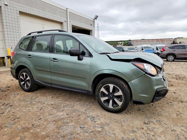 2018 SUBARU FORESTER Base P