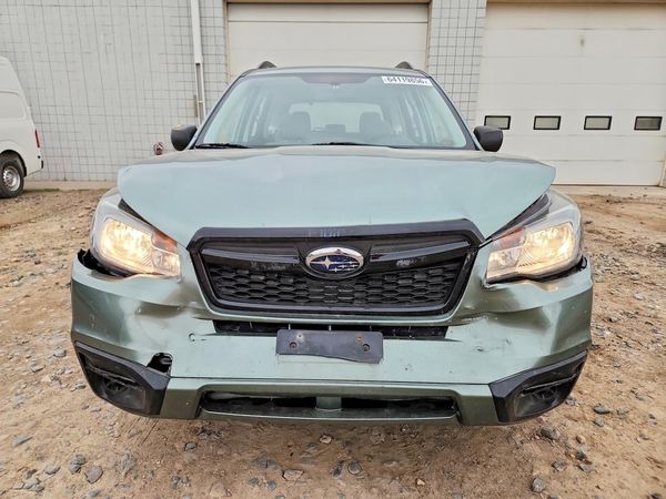 2018 SUBARU FORESTER Base P