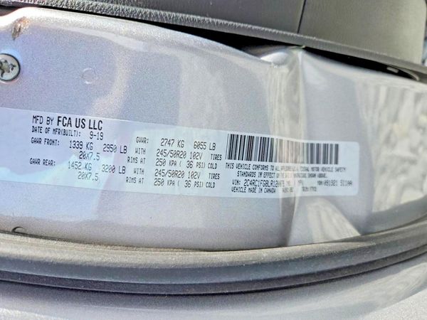 2020 CHRYSLER PACIFICA Touring