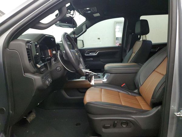 2025 CHEVROLET SILVERADO High Country