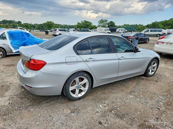 2015 BMW 320