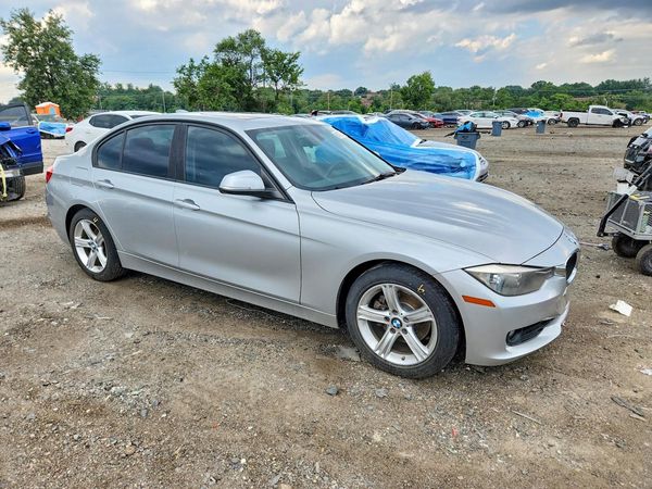 2015 BMW 320