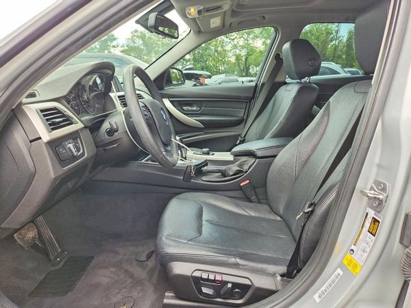 2015 BMW 320