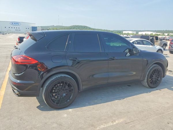 2016 PORSCHE CAYENNE