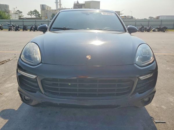 2016 PORSCHE CAYENNE