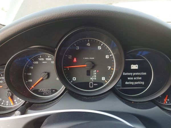 2016 PORSCHE CAYENNE