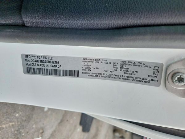 2025 CHRYSLER PACIFICA Select
