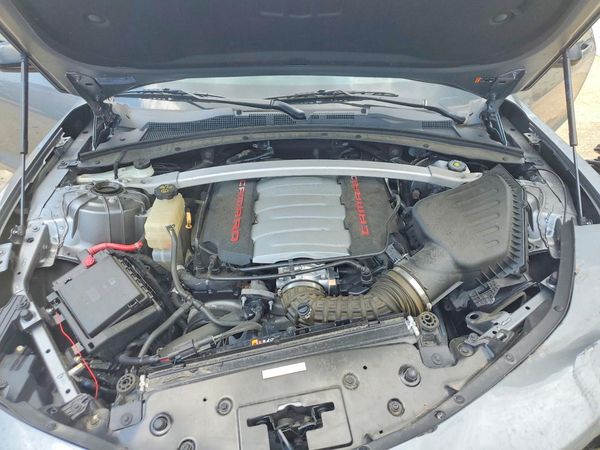 2021 CHEVROLET CAMARO 2SS — Engine bay