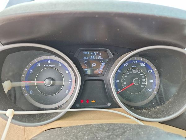 2013 HYUNDAI ELANTRA