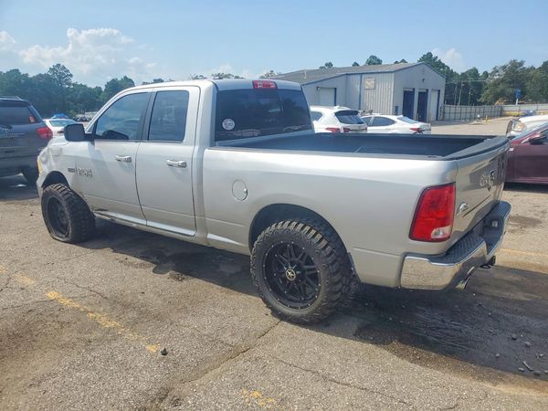 2015 RAM 1500 SLT QUAD CAB 4X2
