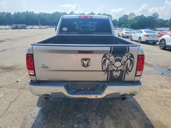2015 RAM 1500 SLT QUAD CAB 4X2