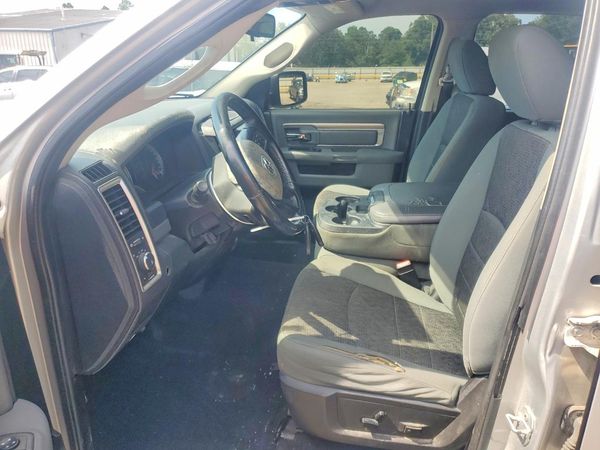 2015 RAM 1500 SLT QUAD CAB 4X2