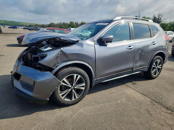 2019 NISSAN ROGUE — Front 3/4