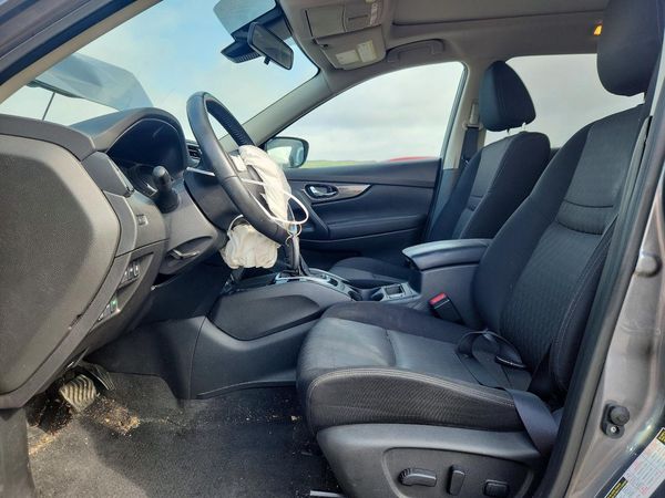 2019 NISSAN ROGUE — DENT