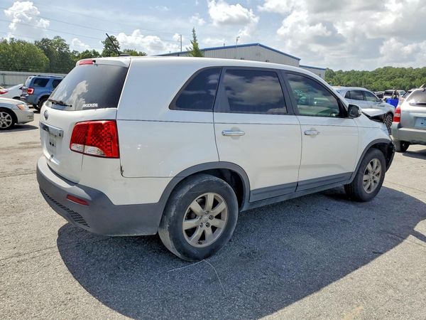2013 KIA SORENTO Base / LX