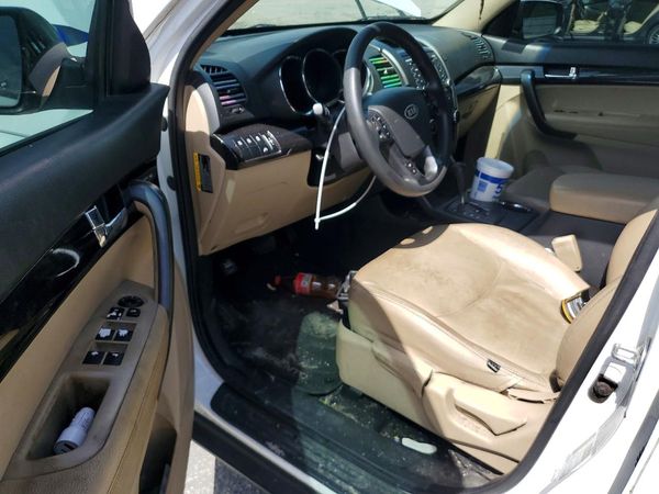 2013 KIA SORENTO Base / LX