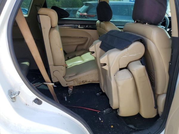 2013 KIA SORENTO Base / LX