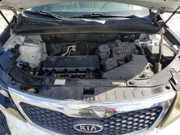2013 KIA SORENTO Base / LX