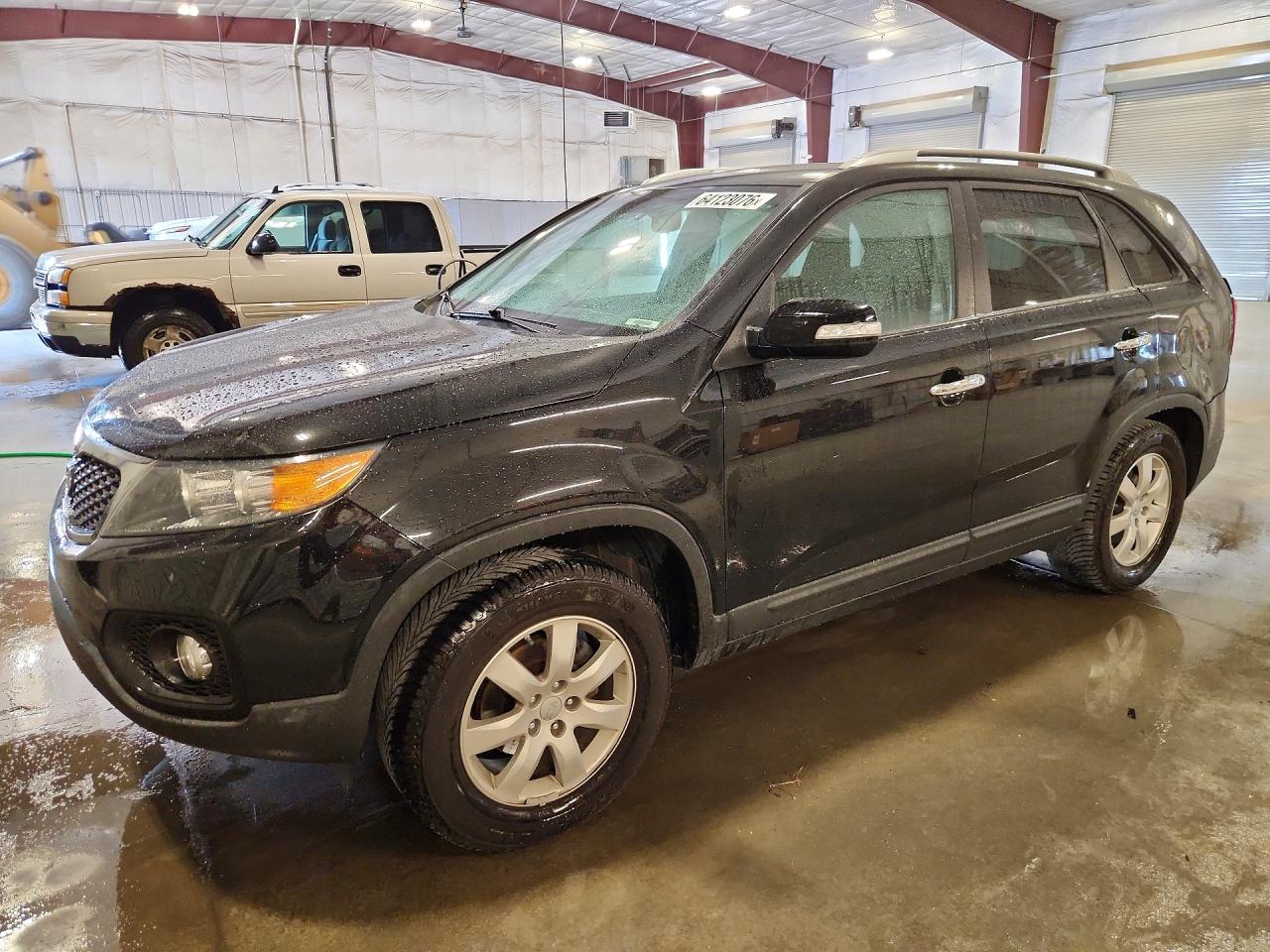 2013 KIA SORENTO Base / LX