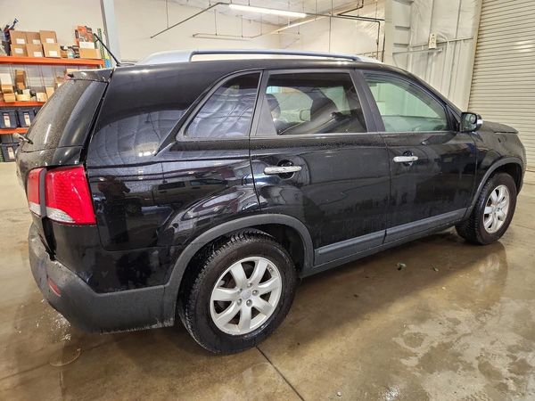 2013 KIA SORENTO Base / LX