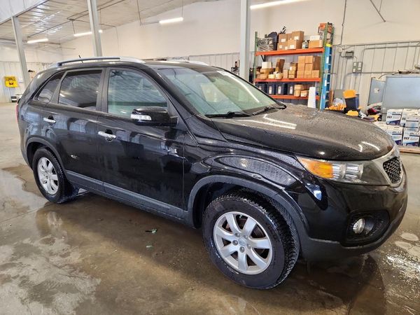 2013 KIA SORENTO Base / LX