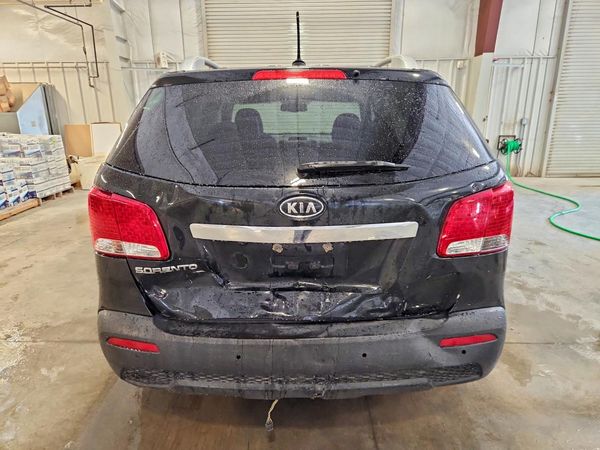 2013 KIA SORENTO Base / LX