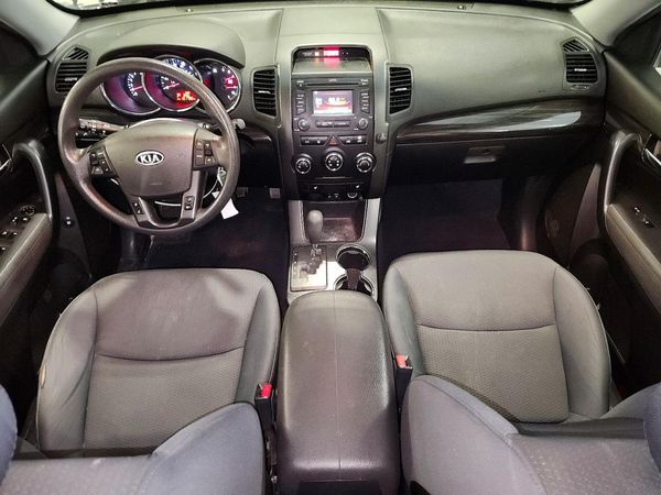 2013 KIA SORENTO Base / LX
