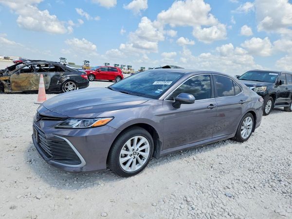 2024 TOYOTA CAMRY