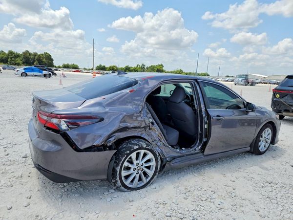 2024 TOYOTA CAMRY