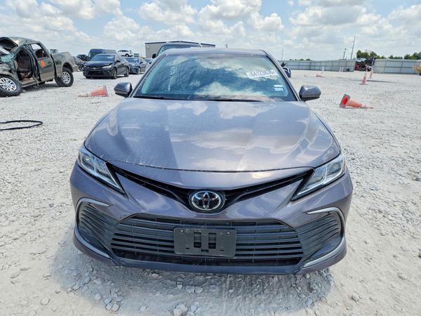 2024 TOYOTA CAMRY